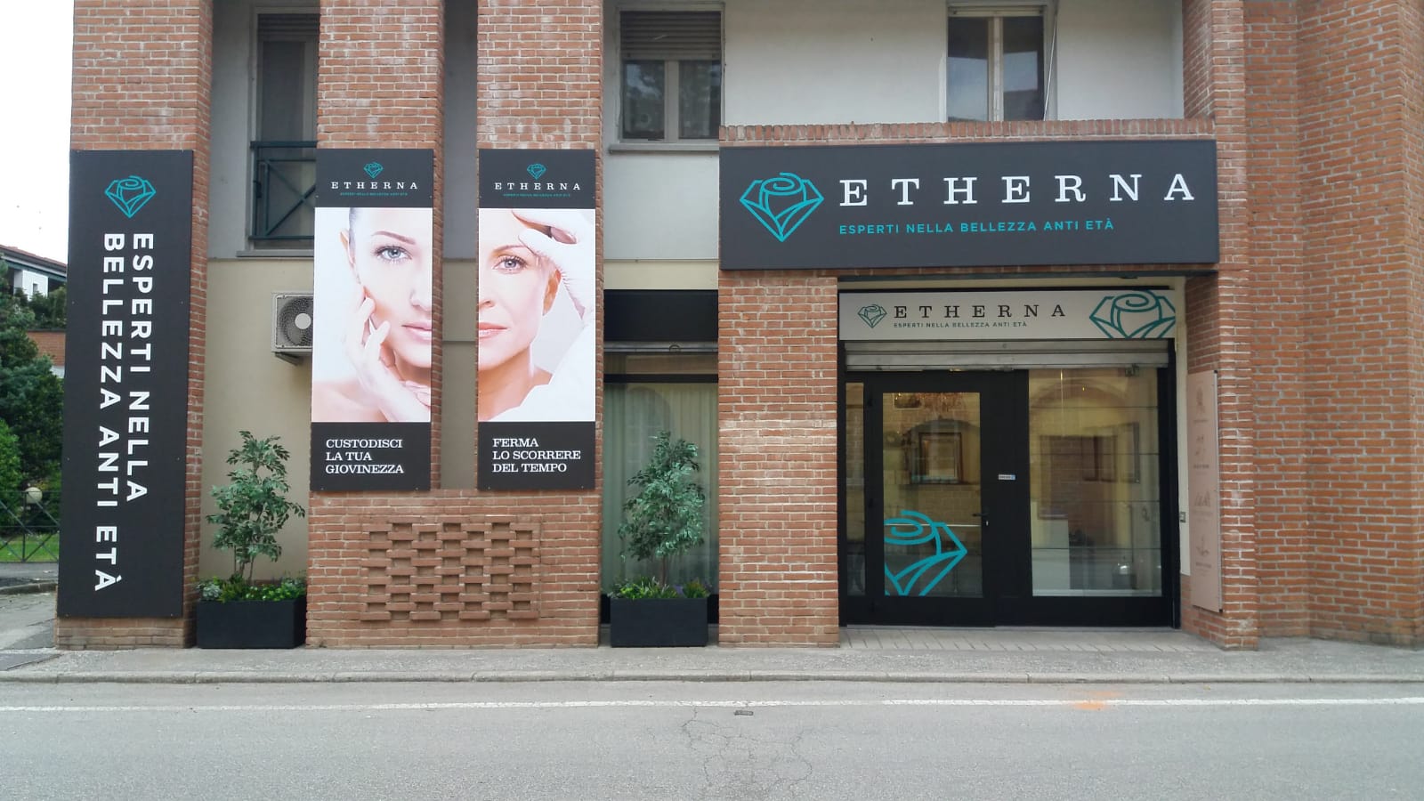 ETHERNA LUXURY SALON · Foto 1